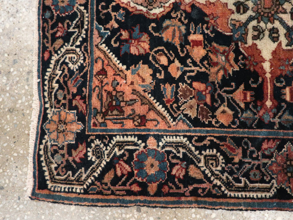 Antique Persian Sarouk Throw Rug, No.32486 - Galerie Shabab