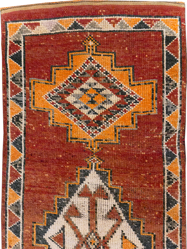 Vintage Turkish Anatolian Tribal Runner, No.32488 - Galerie Shabab