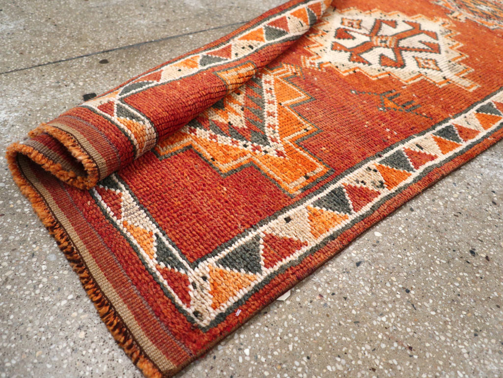 Vintage Turkish Anatolian Tribal Runner, No.32488 - Galerie Shabab