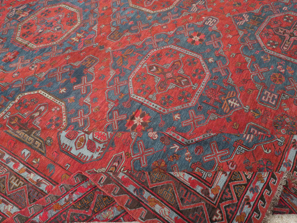 Antique Central Asian Soumak Room Size Carpet, No.32489 - Galerie Shabab
