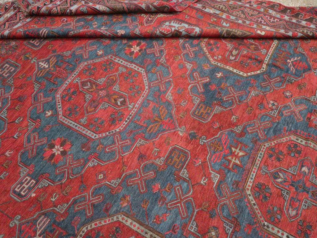 Antique Central Asian Soumak Room Size Carpet, No.32489 - Galerie Shabab