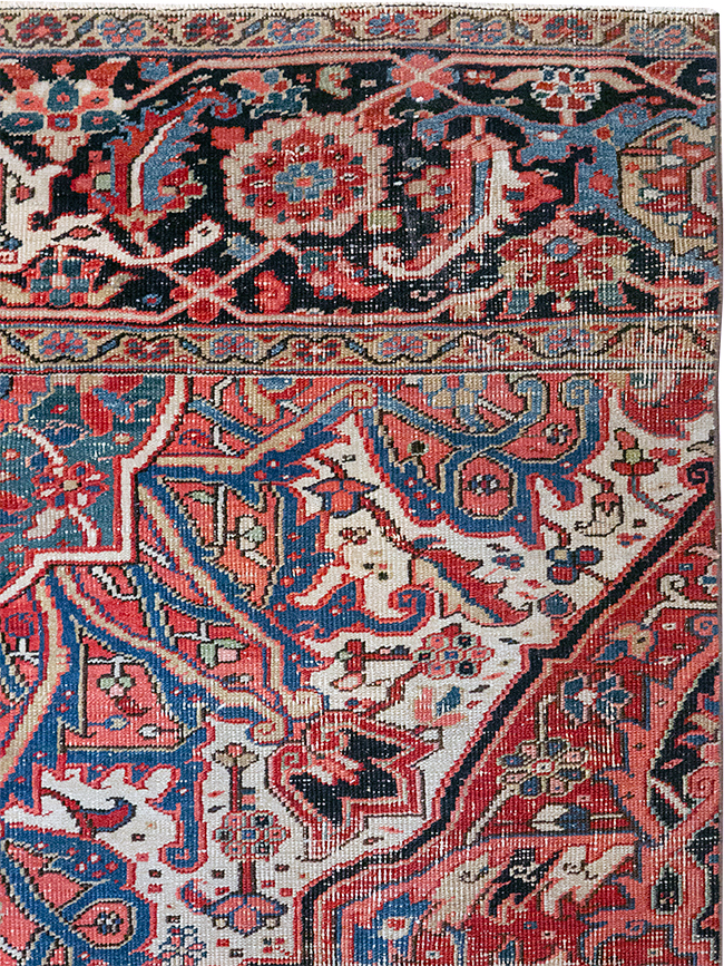 Antique Persian Heriz Rug, No.32492 - Galerie Shabab