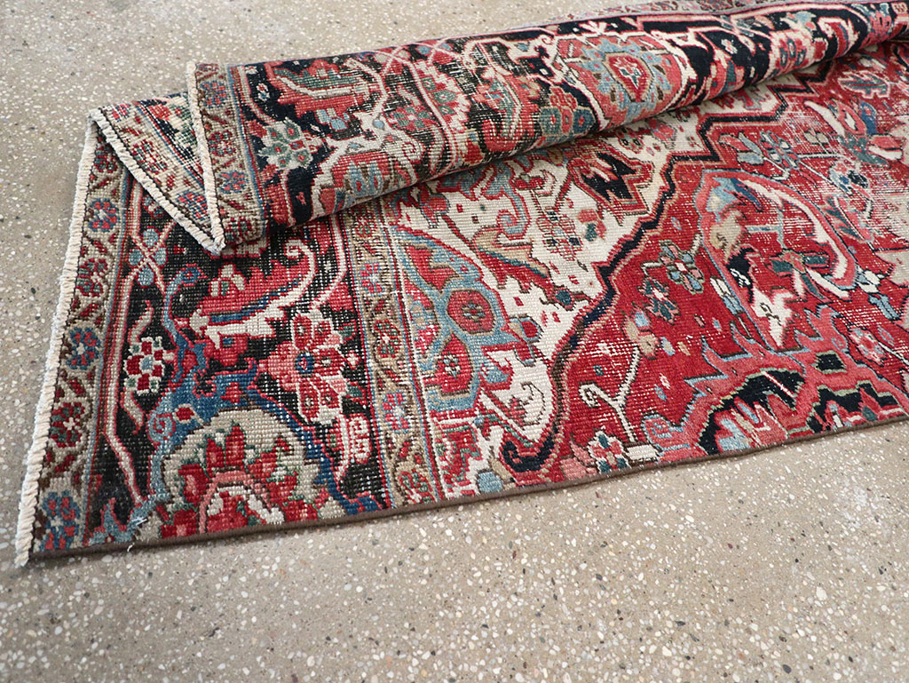 Antique Persian Heriz Rug, No.32492 - Galerie Shabab