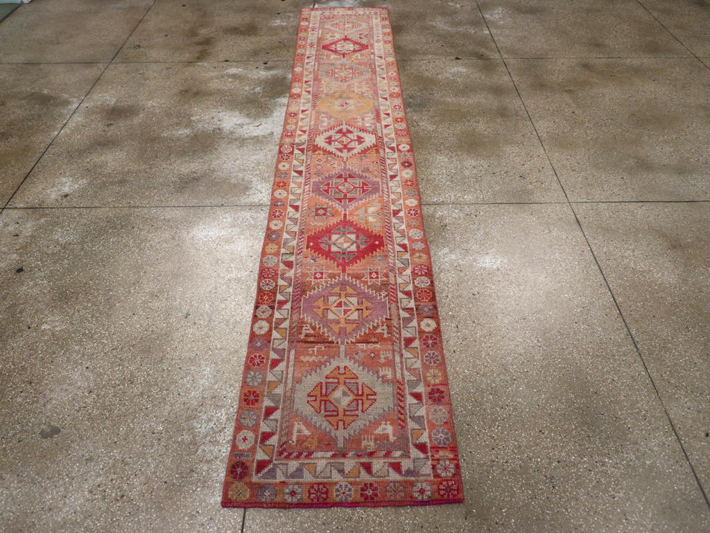 Vintage Turkish Oushak Runner, No.32494 - Galerie Shabab
