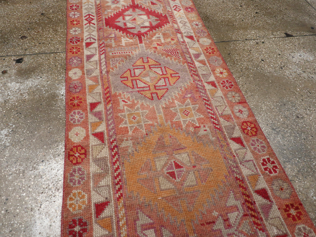 Vintage Turkish Oushak Runner, No.32494 - Galerie Shabab