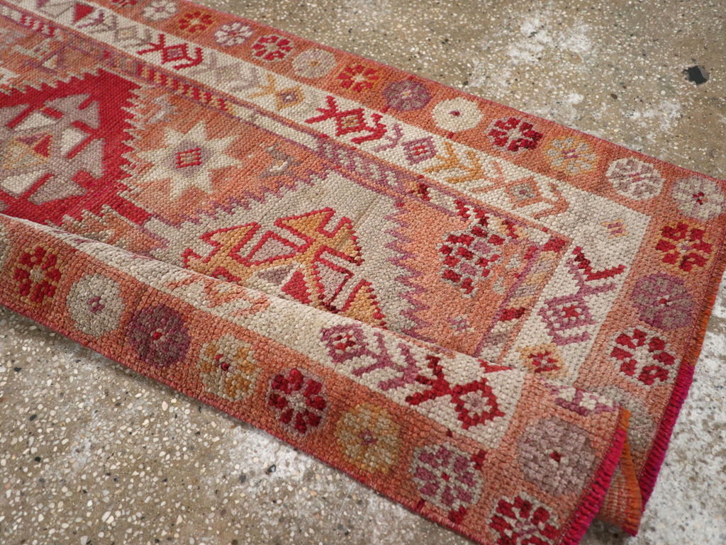 Vintage Turkish Oushak Runner, No.32494 - Galerie Shabab