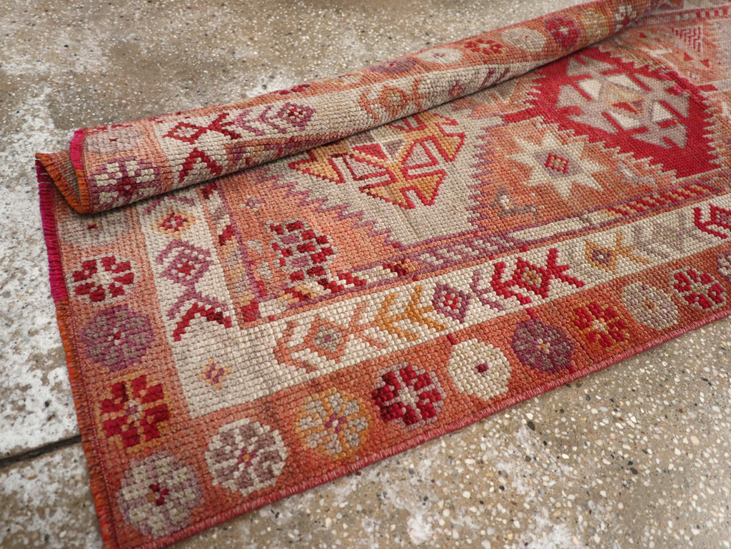 Vintage Turkish Oushak Runner, No.32494 - Galerie Shabab