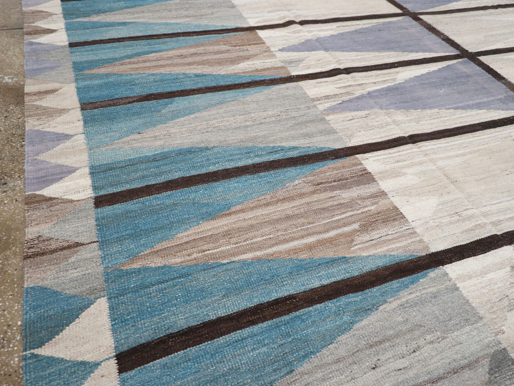 Modern Turkish Flatweave Large Carpet, No.32499 - Galerie Shabab