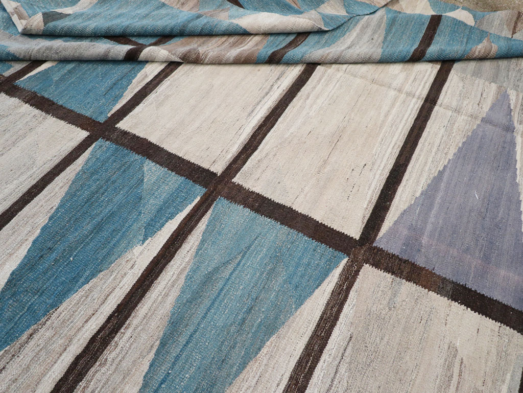 Modern Turkish Flatweave Large Carpet, No.32499 - Galerie Shabab