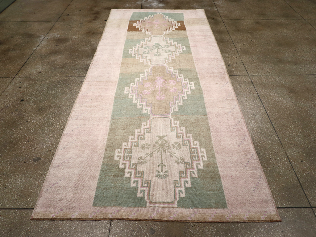 Vintage Turkish Anatolian Wide Gallery Runner, No.32503 - Galerie Shabab