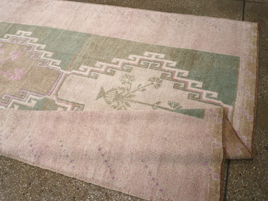 Vintage Turkish Anatolian Wide Gallery Runner, No.32503 - Galerie Shabab