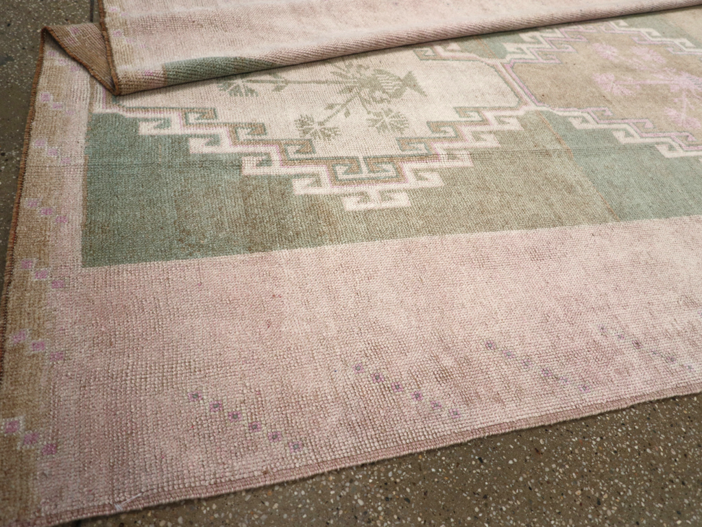 Vintage Turkish Anatolian Wide Gallery Runner, No.32503 - Galerie Shabab