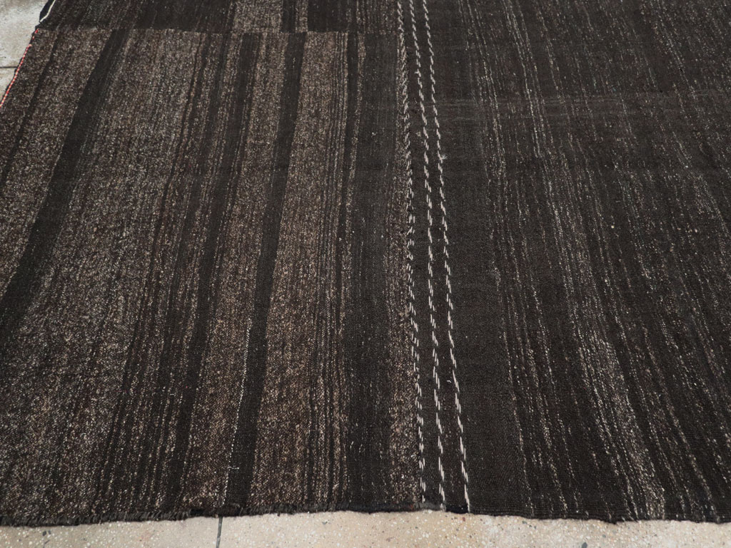 Modern Turkish Flatweave Large Room Size Carpet, No.32509 - Galerie Shabab