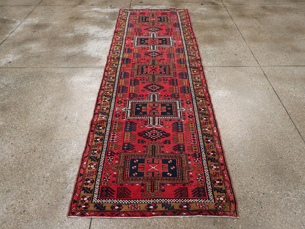 Vintage Persian Karajeh Runner, No.32514 - Galerie Shabab