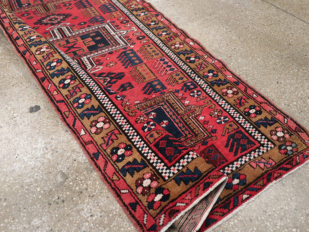 Vintage Persian Karajeh Runner, No.32514 - Galerie Shabab