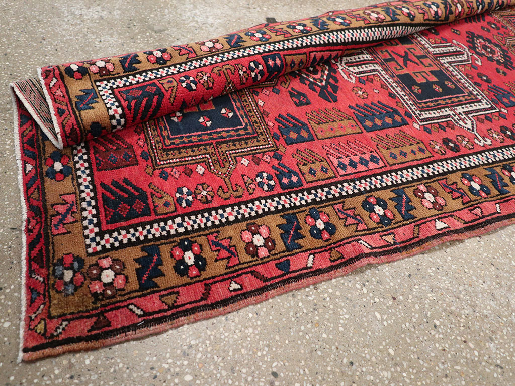 Vintage Persian Karajeh Runner, No.32514 - Galerie Shabab