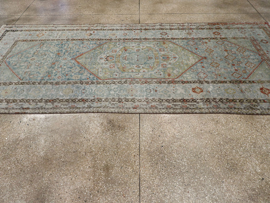 Antique Persian Malayer Gallery Rug, No.32515 - Galerie Shabab
