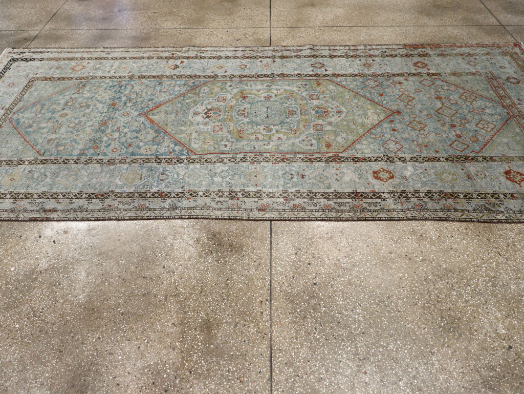 Antique Persian Malayer Gallery Rug, No.32515 - Galerie Shabab