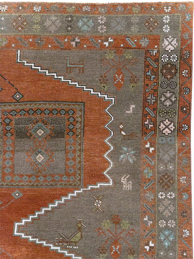 Vintage Anatolian Accent Rug, No.32516 - Galerie Shabab