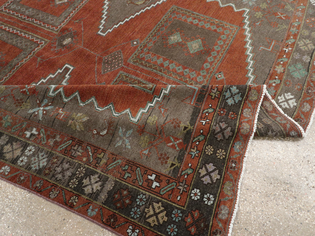 Vintage Anatolian Accent Rug, No.32516 - Galerie Shabab