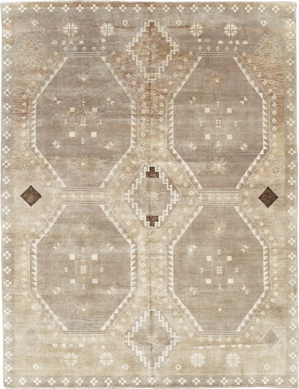 Modern Turkish Anatolian Room Size Carpet, No.32517 - Galerie Shabab