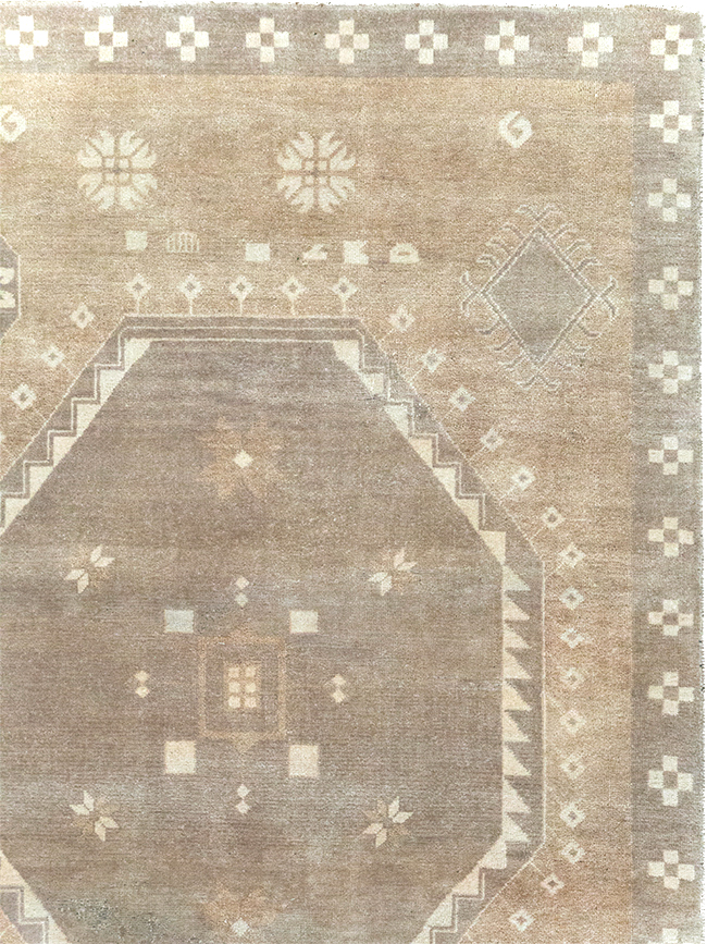 Modern Turkish Anatolian Room Size Carpet, No.32517 - Galerie Shabab