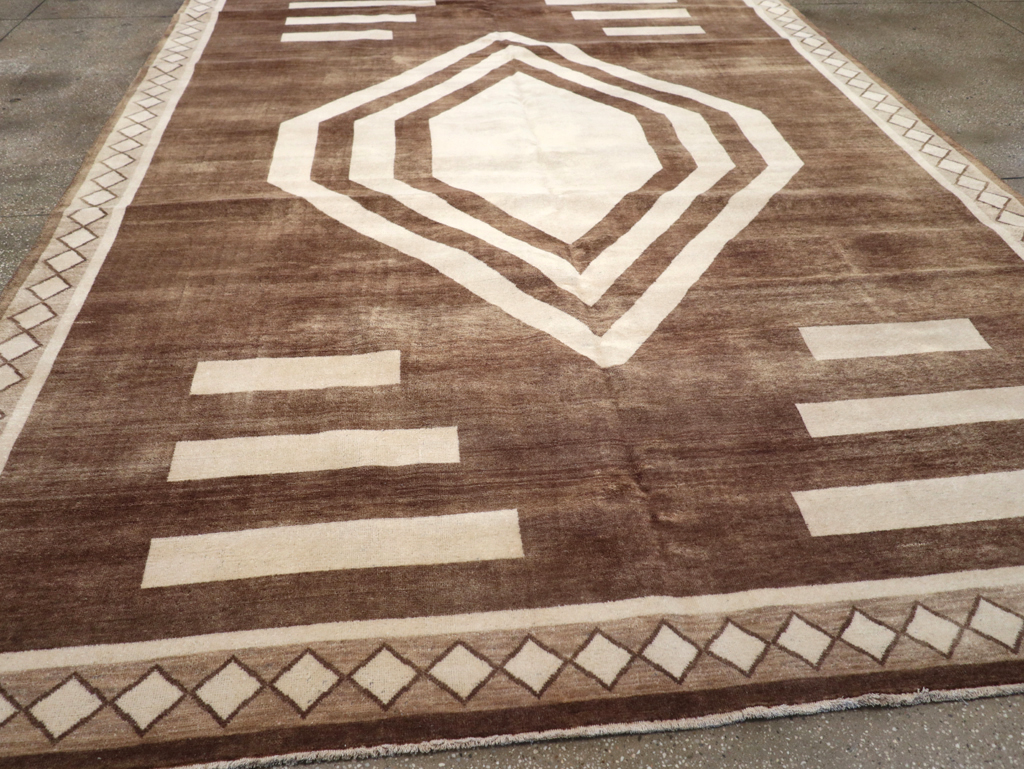 Modern Turkish Tribal Style Room Size Carpet, No.32518 - Galerie Shabab