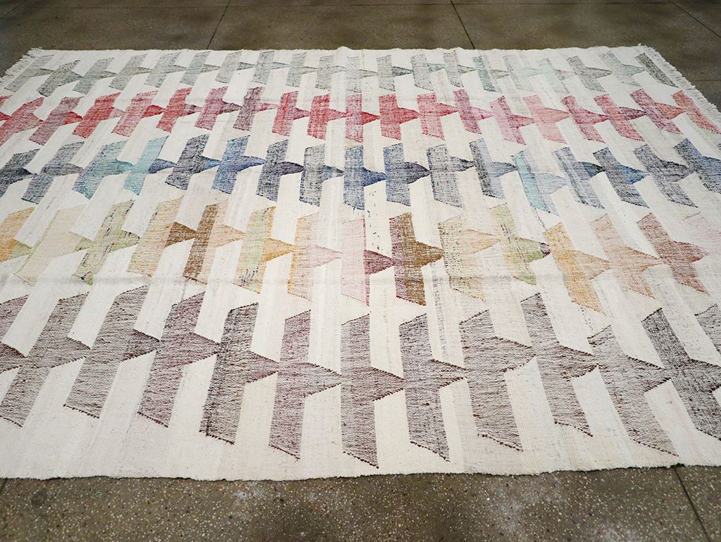 Modern Turkish Flatweave Kilim Room Size Carpet, No.32530 - Galerie Shabab