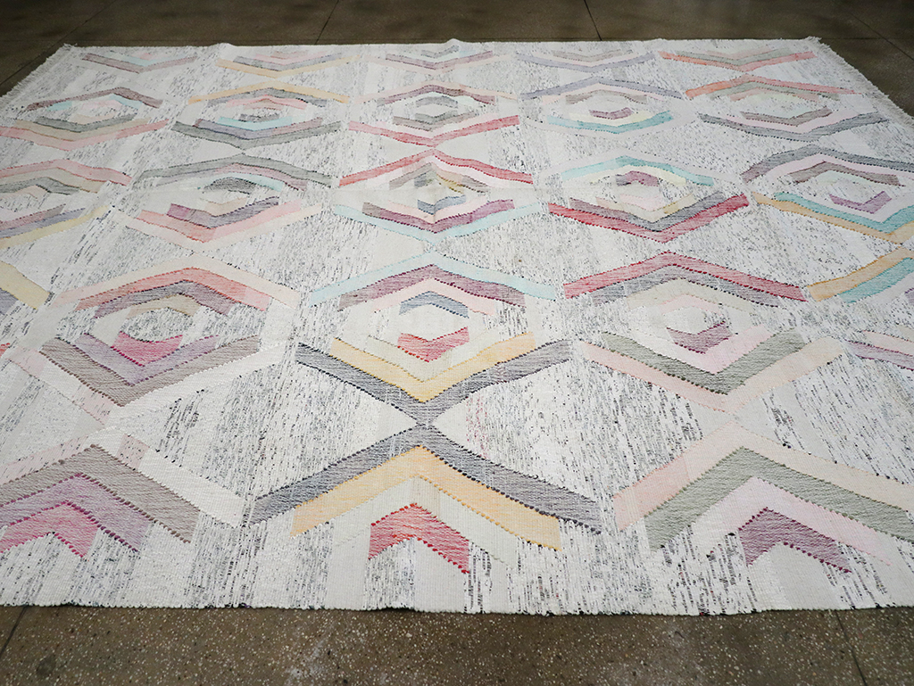 Contemporary Turkish Flatweave Large Room Size Carpet, No.32531 - Galerie Shabab