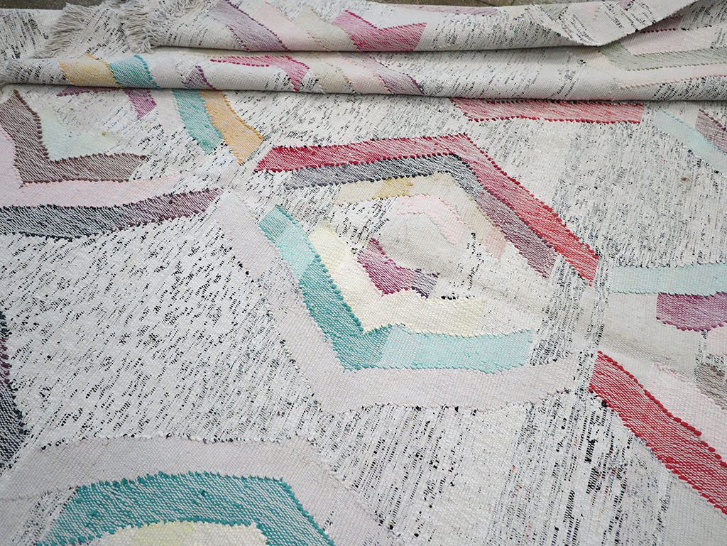 Contemporary Turkish Flatweave Large Room Size Carpet, No.32531 - Galerie Shabab