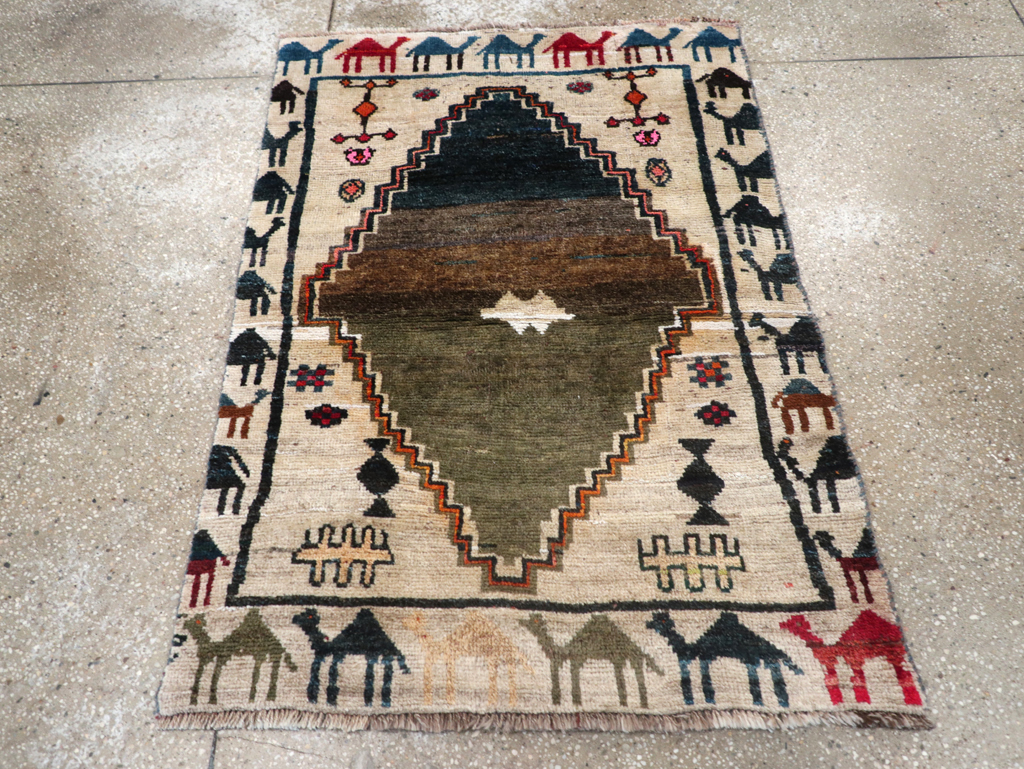Vintage Persian Gabbeh Throw Rug, No.32540 - Galerie Shabab