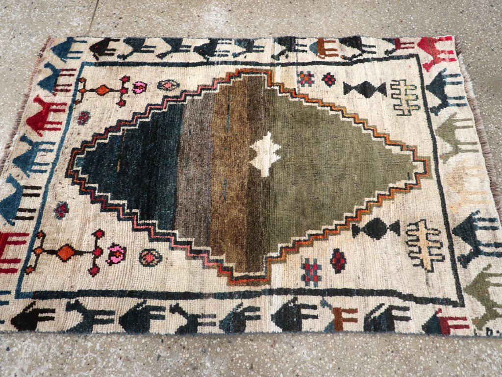 Vintage Persian Gabbeh Throw Rug, No.32540 - Galerie Shabab