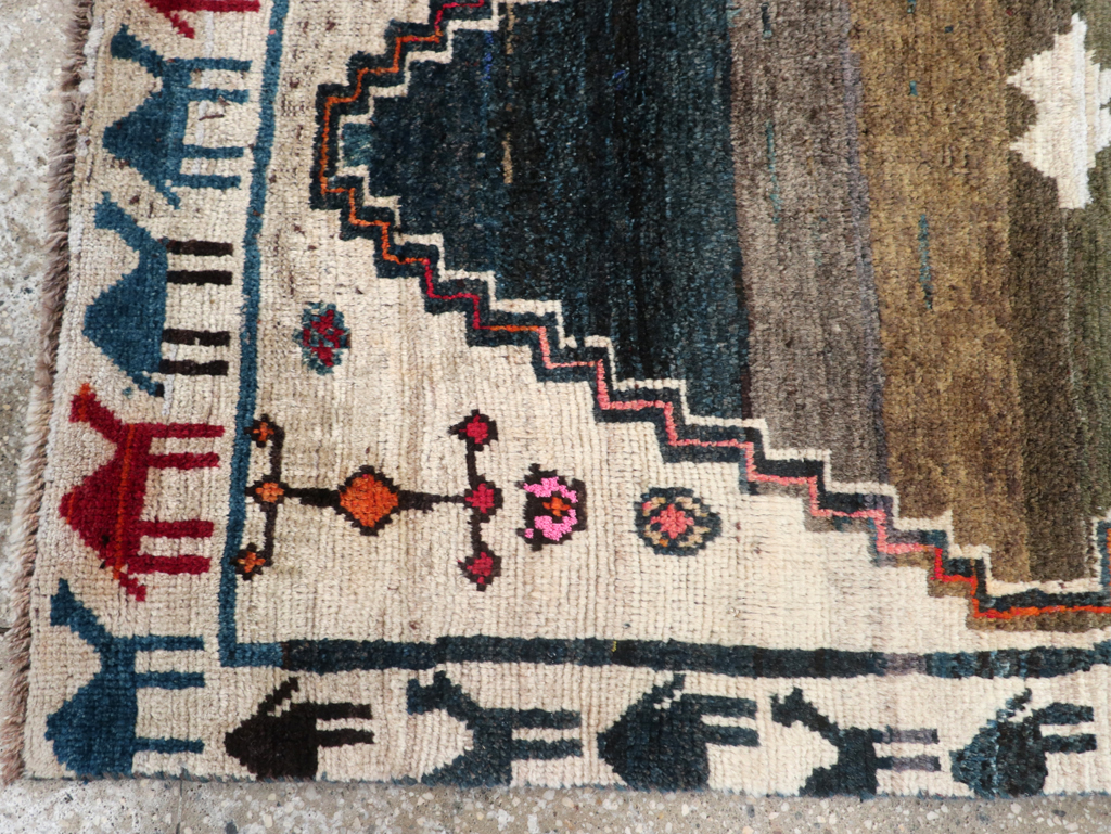 Vintage Persian Gabbeh Throw Rug, No.32540 - Galerie Shabab