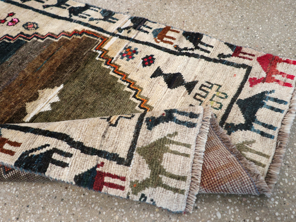 Vintage Persian Gabbeh Throw Rug, No.32540 - Galerie Shabab