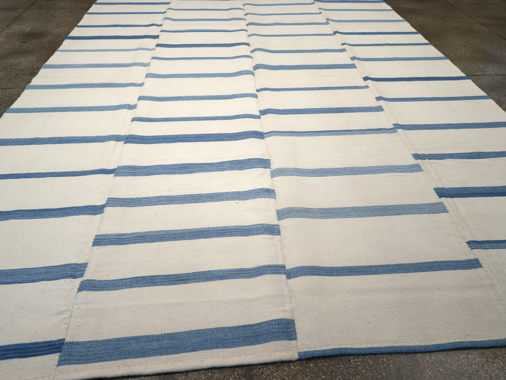 Contemporary Turkish Flatweave Room Size Carpet, No.32542 - Galerie Shabab