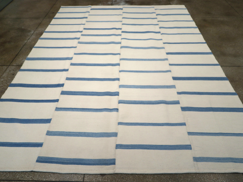 Modern Turkish Flatweave Kilim Room Size Carpet, No.32543 - Galerie Shabab