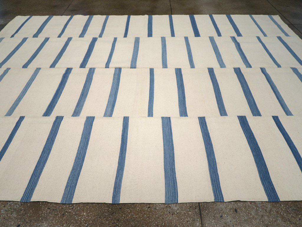 Modern Turkish Flatweave Kilim Room Size Carpet, No.32543 - Galerie Shabab