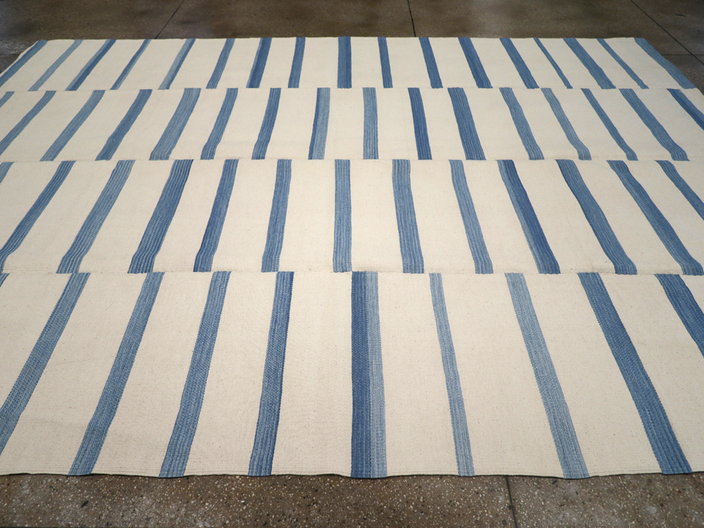 Contemporary Turkish Flatweave Room Size Carpet, No.32544 - Galerie Shabab