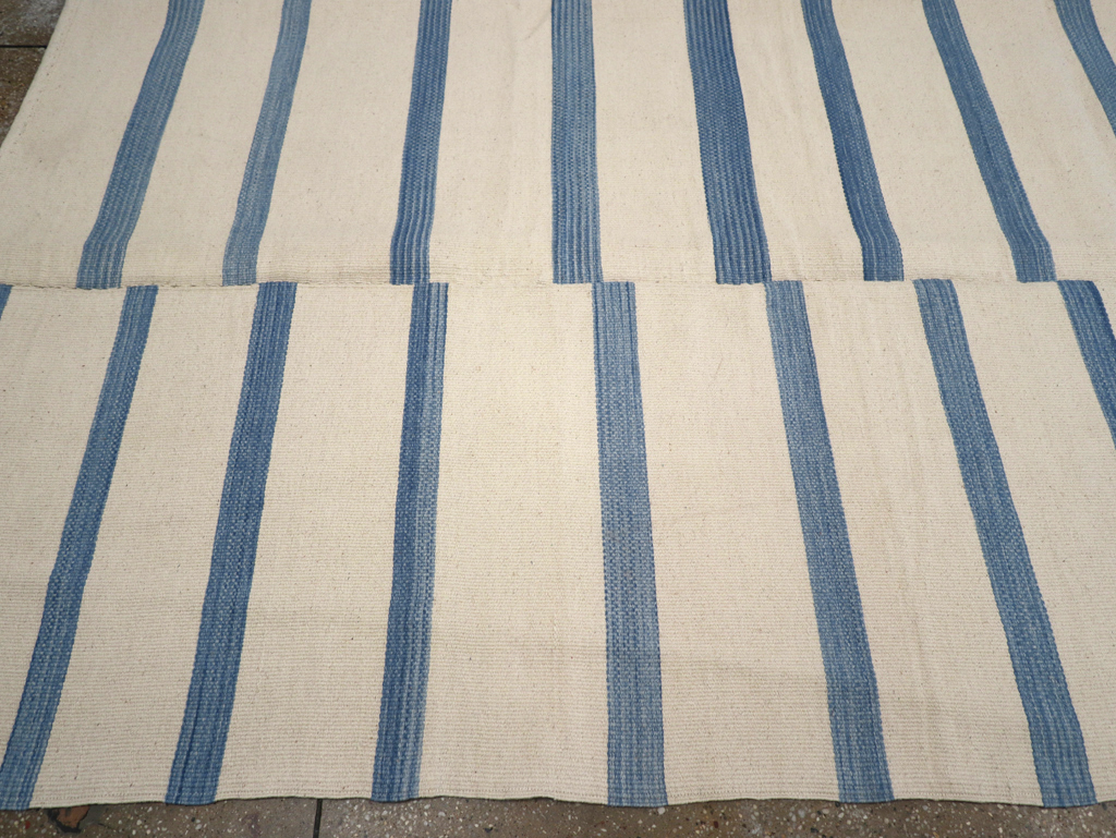 Contemporary Turkish Flatweave Room Size Carpet, No.32544 - Galerie Shabab