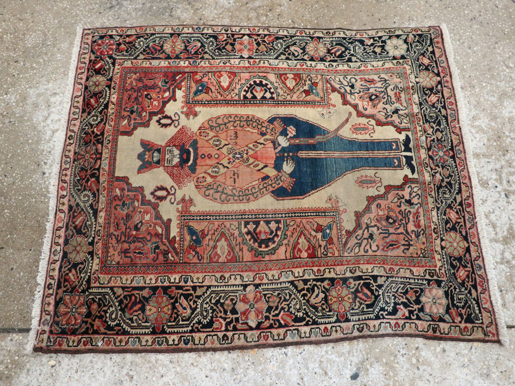 Antique Persian Sarouk Fereghan Pictorial Rug, No.32547 - Galerie Shabab