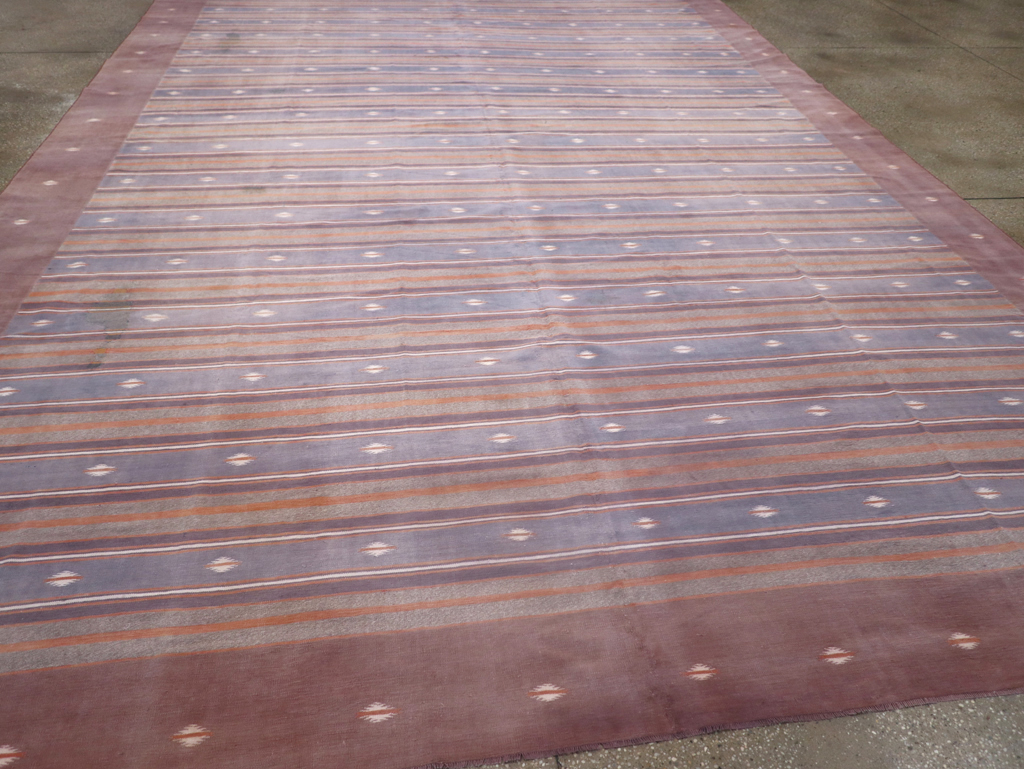 Vintage Indian Flatweave Dhurrie Large Room Size Carpet, No.32563 - Galerie Shabab