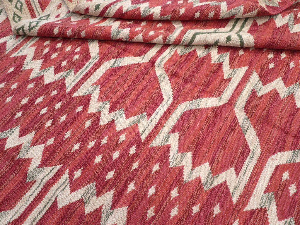 Contemporary Turkish Flatweave Small Room Size Carpet, No.32570 - Galerie Shabab