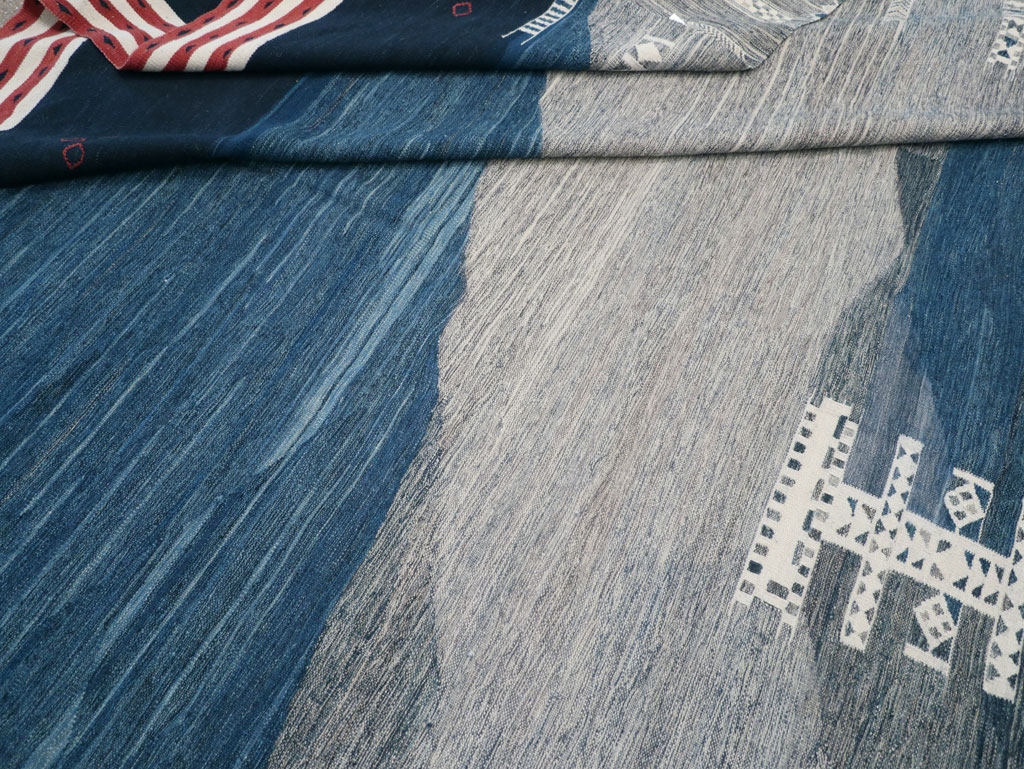 Contemporary Turkish Flatweave Kilim Room Size Carpet, No.32575 - Galerie Shabab