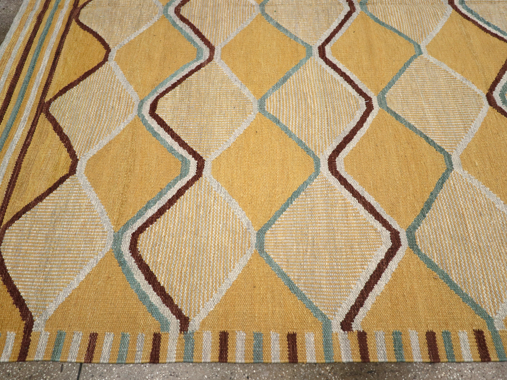 Contemporary Turkish Flatweave Kilim Room Size Carpet, No.32576 - Galerie Shabab