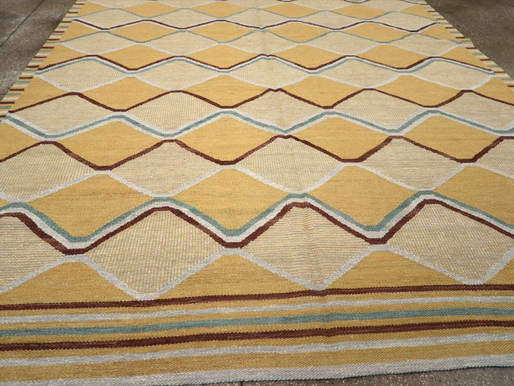 Contemporary Turkish Flatweave Kilim Room Size Carpet, No.32576 - Galerie Shabab