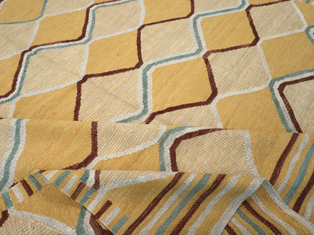 Contemporary Turkish Flatweave Kilim Room Size Carpet, No.32576 - Galerie Shabab