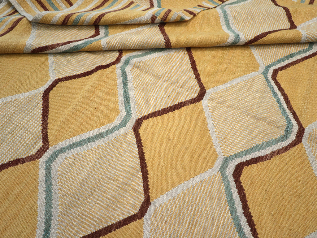 Contemporary Turkish Flatweave Kilim Room Size Carpet, No.32576 - Galerie Shabab