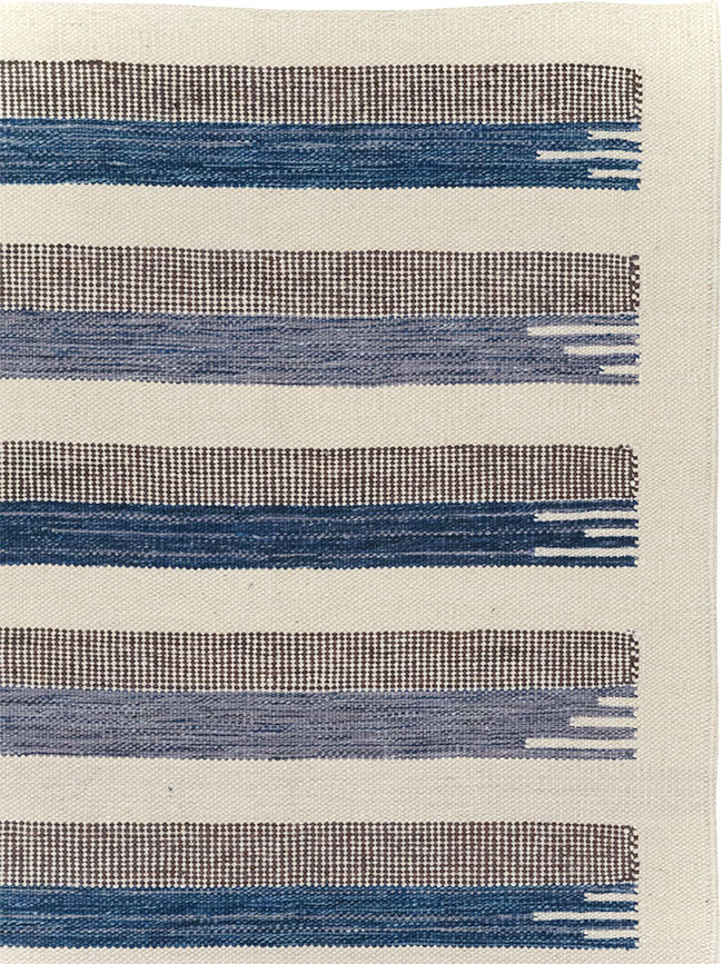 Contemporary Turkish Flatweave Accent Carpet, No.32577 - Galerie Shabab