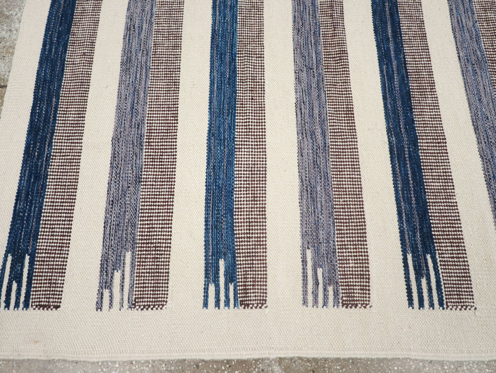 Contemporary Turkish Flatweave Accent Carpet, No.32577 - Galerie Shabab