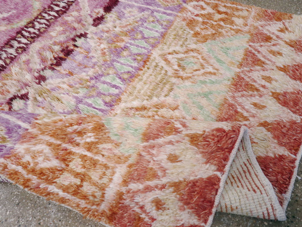 Vintage Moroccan Accent Rug, No.32583 - Galerie Shabab